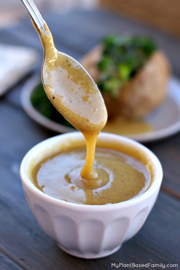 This Brown Gravy recipe is gluten-free, plant-based (vegan), quick and easy. 