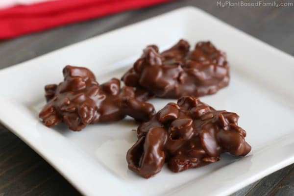 These Chocolate Crunch Bites are peanut-free, dairy-free and gluten-free! They are full of flavor and perfect for a party or cookie exchange! Try these allergy-friendly cookies for dessert.